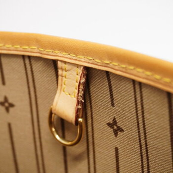 Louis Vuitton Monogram Neverfull MM Tote Bag - Picture 8 of 11